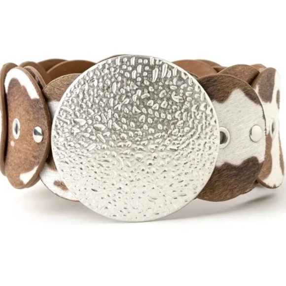 White Brown Cow Print Western Faux Cowhide Large Round Silver Buckle Belt - Picture 7 of 7